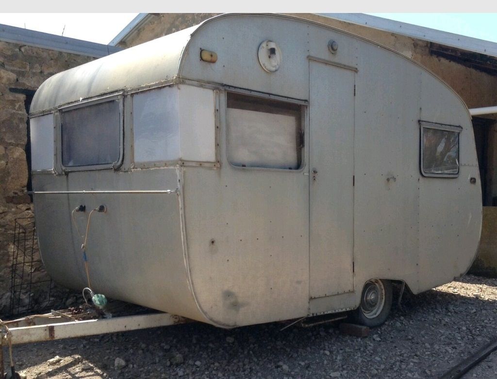Harris Vans (Sefton Park and Broadview, SA) Vintage Caravans